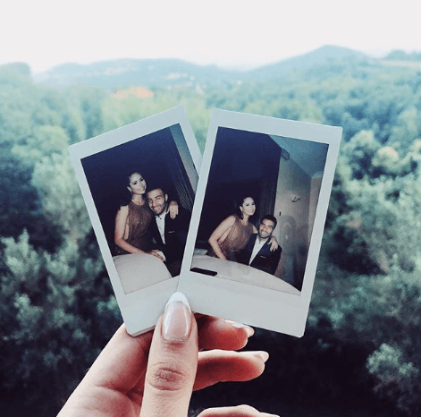 Aunque Danna no ha hablado de la boda en sus publicaciones de Instagram, el pasado 28 de julio compartió esta imagen donde parece estar en una fiesta con Jencarlos Canela y escribió: "Fui testigo de algo especial con un chico especial".