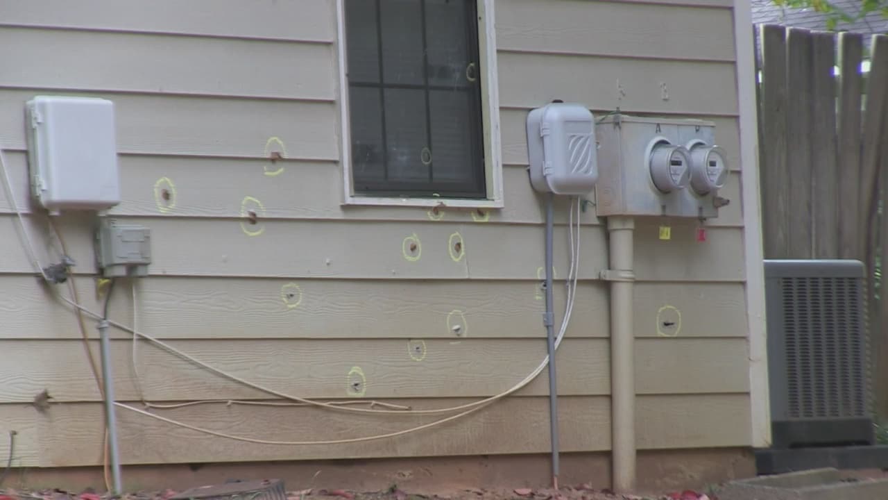 Hombre de 23 años fue asesinado a tiros mientras dormía en su casa en Marietta