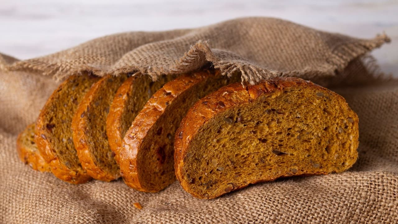  3 pães que não levam farinha branca: receitas fáceis para fazer em casa