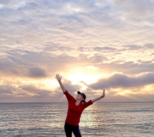"Ustedes saben que me encantan estos días de fiesta y celebración! El Día de Acción de Gracias tiene mucho significado para mí...", dijo Thalía.