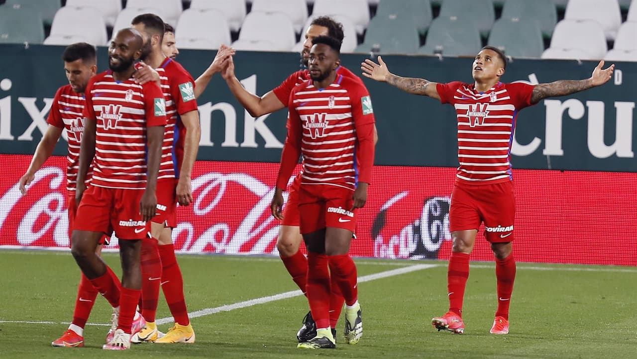 Con doblete de Borja Iglesias, el Real Betis consigue victoria sobre Granada 2-1 en la Jornada 35 de LaLiga. Al minuto 71 ingresó Diego Lainez y al 89' entró de cambio And´res Guardado; los verdiblancos se acercan a puestos europeos.