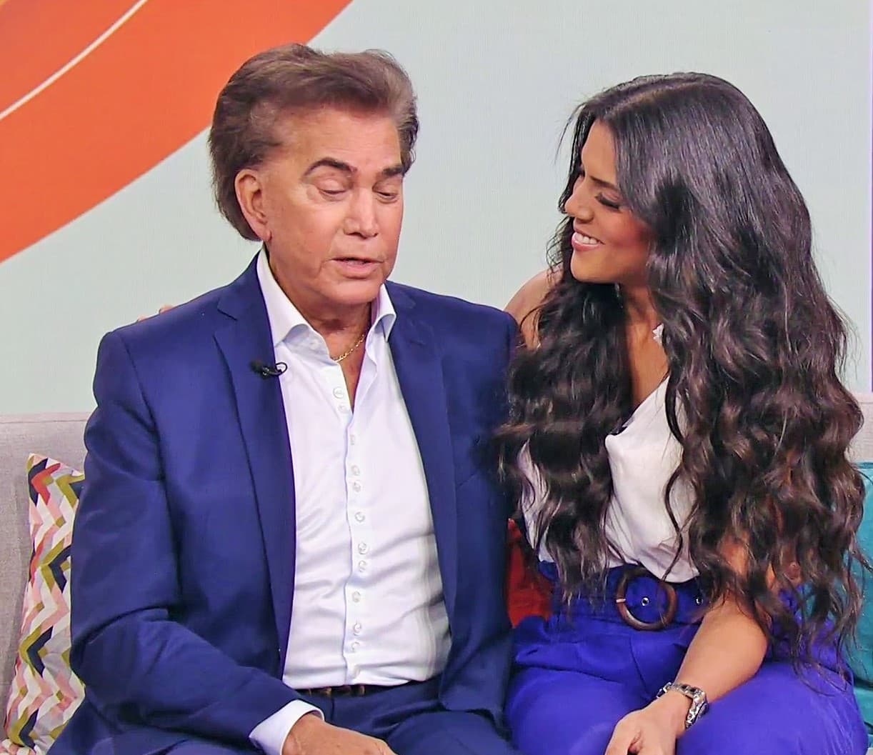 “Yo de verdad creo que me voy a pasar de la línea, pero lo tengo que hacer, yo cumplo años el domingo, ya 30 años, para mí sería un sueño si cantará ‘Por si volvieras’, un poquito nada más”.