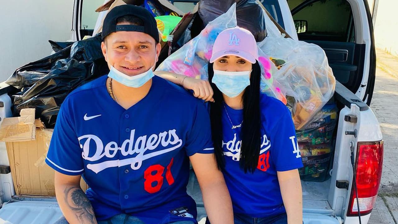 ¡Santa Claus es Dodger! Visitó a los niños en Tuxpan, Nayarit