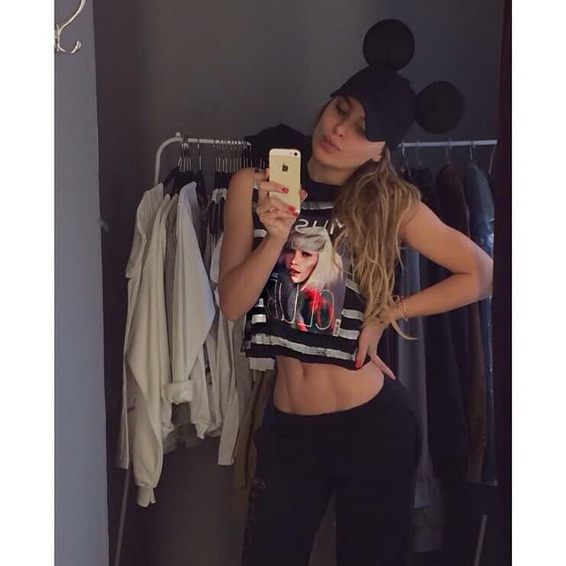 Afortunadamente, esos ires y venires en su corazón no han detenido nunca su carrera.