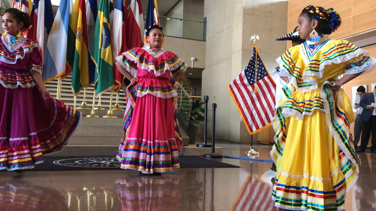 Reséndez aprovechó la ocasión para destacar la importancia de participar en el Censo 2020, pues afecta los fondos federales para escuelas, hospitales, carreteras y obras públicas en todo el país, así como la redefinición de los escaños en el Congreso. 
<br>
