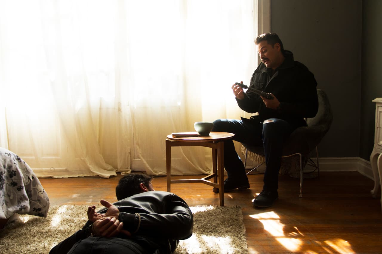 El ex coronel lo ató de pies y manos para obligarlo a revelar la ubicación de Yolanda.