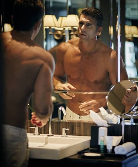 “El abdomen es quirúrgico. Claro, si abajo hay un poco de músculos se va a notar, porque nosotros dejamos la piel pegada al músculo", explicó el médico cirujano.