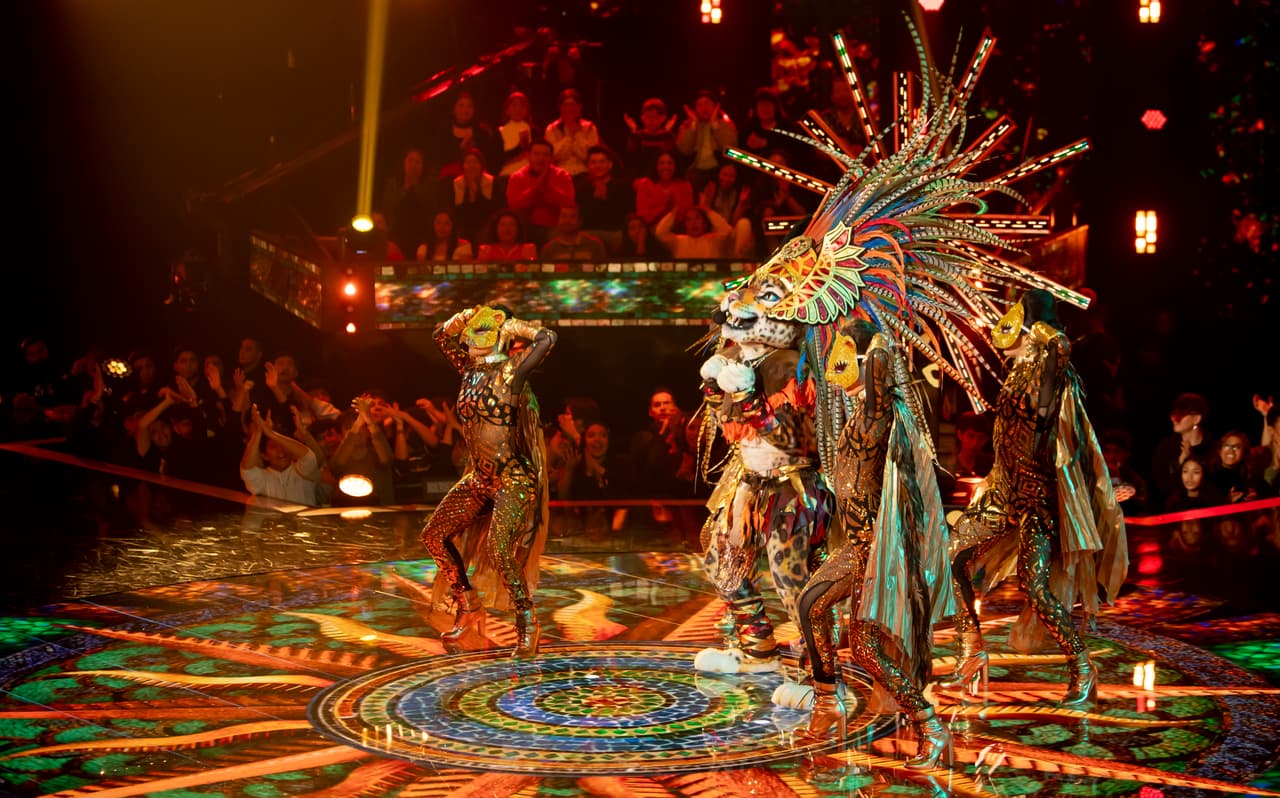 Martha Higareda no ocultó su admiración por Jaguar y él le respondió dedicándole la canción 'El Amor de su Vida'. Carlos Rivera hizo una gran apuesta al decir que Jaime Camil podría ser Jaguar. Yuri se mantuvo diciendo que es Miguel Layún. Martha Higareda cree que podría ser un youtuber como Luisito Comunica. Juanpa Zurita se fue por las pistas y señaló a Werever Tumorro.