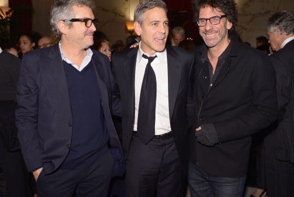 Jane Allen tuvo "el paquete completo", pues logró asistir al detrás de cámaras de "The Late Show With David Letterman", caminar en la alfombra roja de la premiere de "The Monuments Men" y asistir al coctail VIP, todo al lado de George Clooney. Más videos de Chismes aquí.