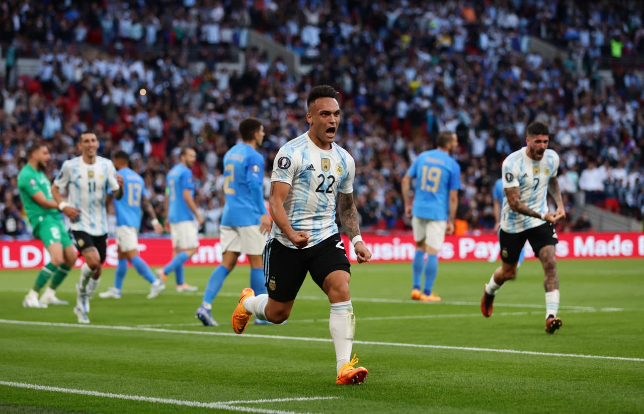 La Argentina de Lionel Messi se llevó la Finalissima 2022 en Wembley con un gran futbol y un gran baile sobre Italia; goles de Lautaro Martínez, Ángel di María y Paulo Dybala.