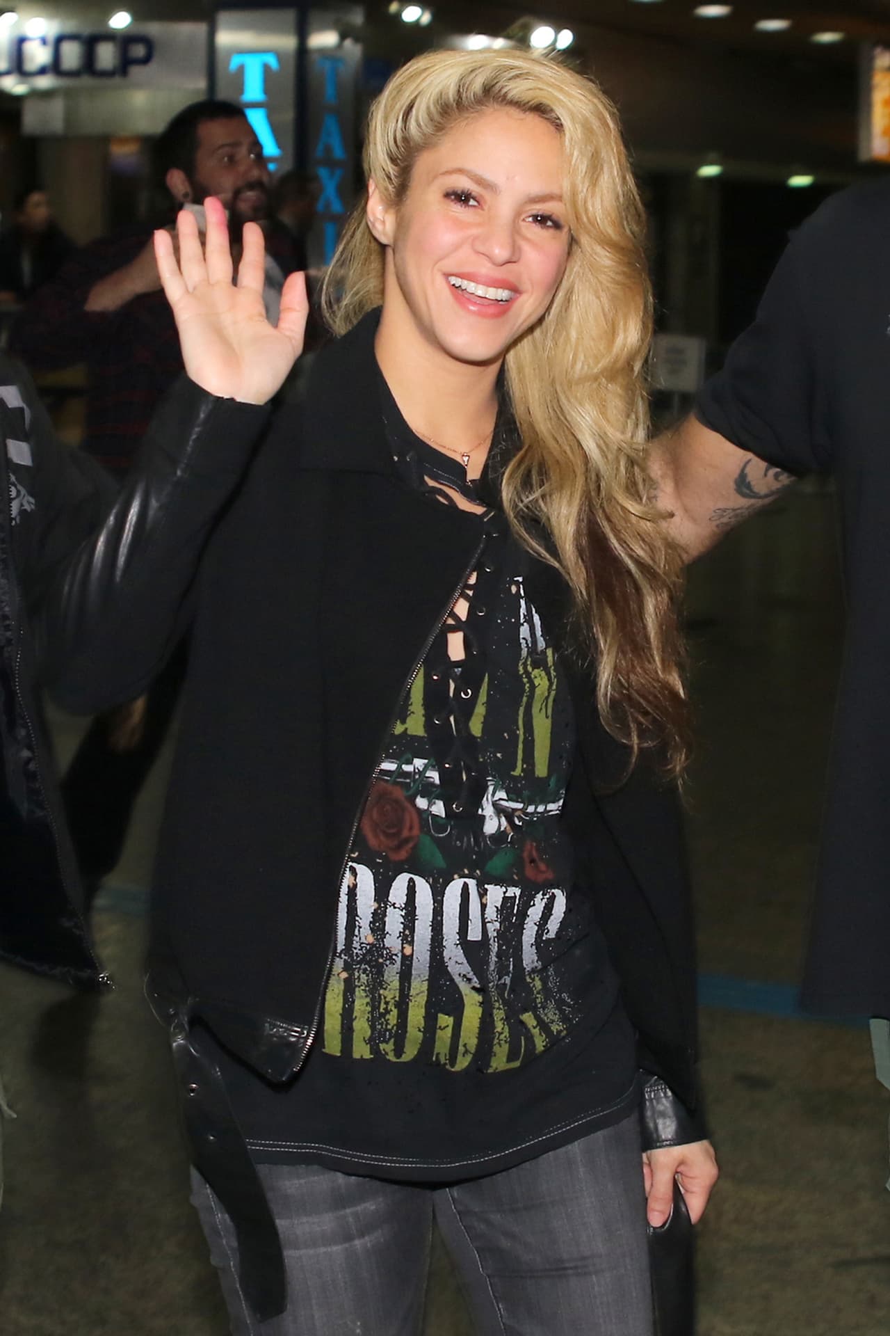 Y es que esperaron a Shakira en el aeropuerto de Sao Paulo.