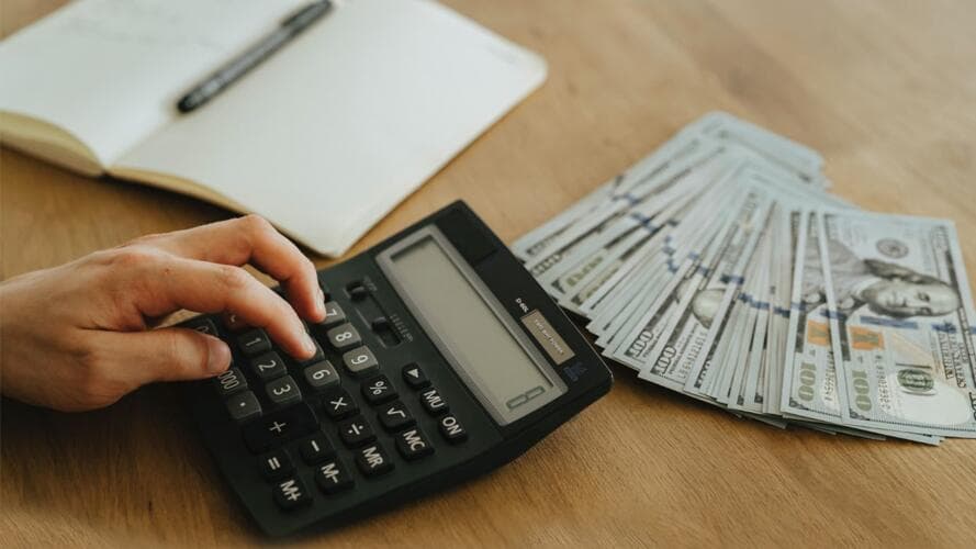 <b>Ten tus documentos listos</b>
<br>Expertos aconsejan a los contribuyentes tener la documentación lista para acelerar su proceso de declaración. Entre ellos están tus comprobantes, número de Seguro Social o tu número número ITIN.