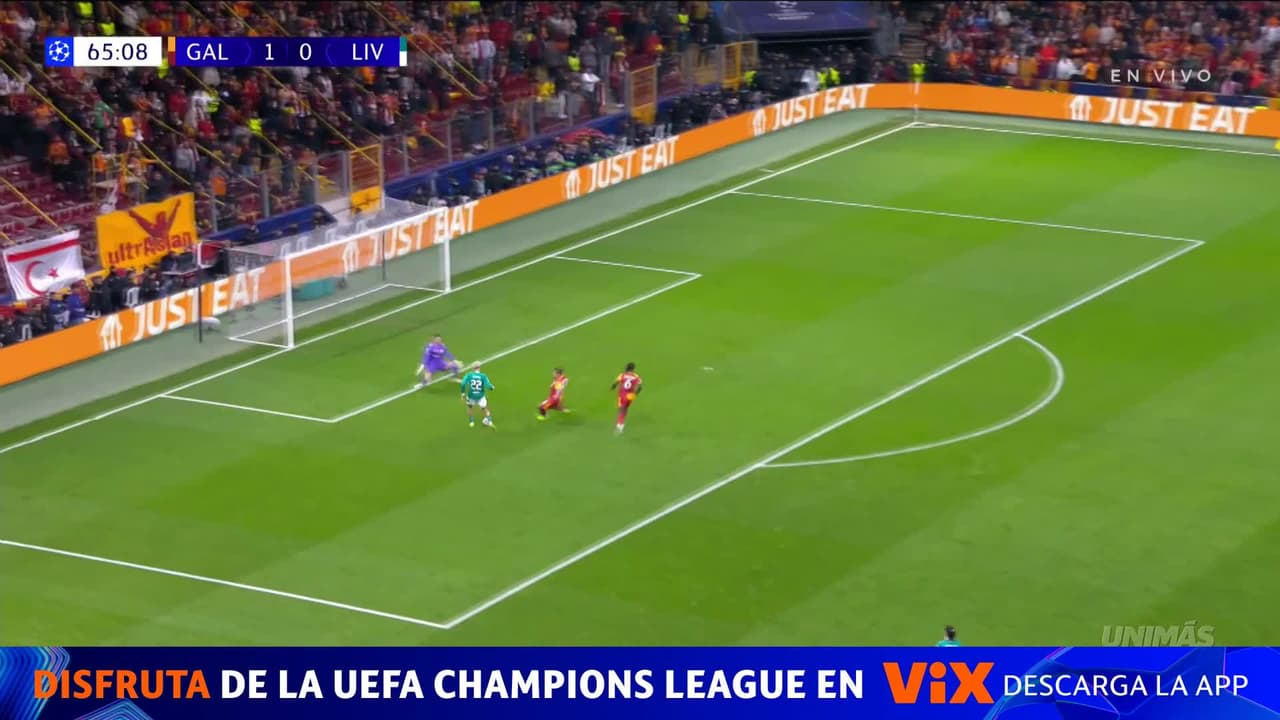 ¡INCREÍBLE FALLA! Ekitike tuvo el gol frente al arco y no logró definir