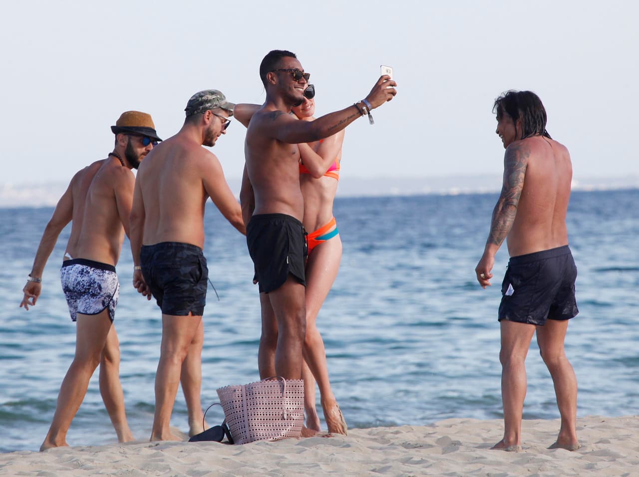 La pareja se la pasó de maravilla y presumieron lo sólida que es su relación.