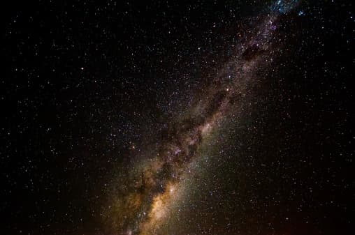 <b>Lost Maples </b>
<br>
<br>Lost Maples ofrece cielos oscuros para observar las estrellas. En la escala de cielo oscuro de Bortle tiene una calificación de 3. 
<br>