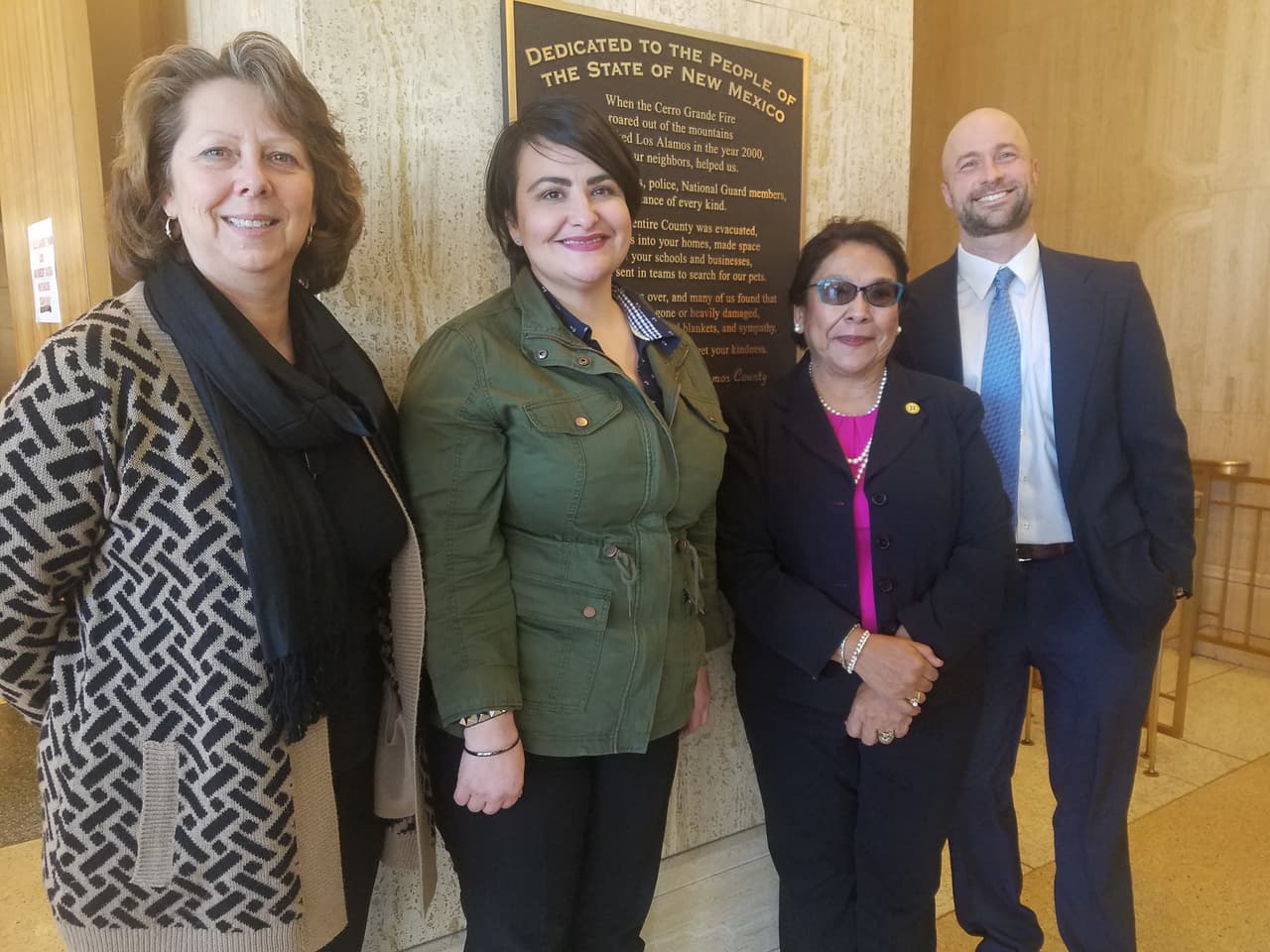 Varios de los legisladores de Nuevo México patrocinadores de "medidas anti-Trump": Linda Trujillo, Angélica Rubio, Patricia Royval y Bill McCamley.