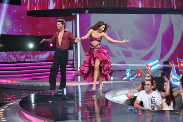 Lisandra y el actor Melvin Cabrera se movieron al ritmo de una salsa muy acorde con la sangre caribeña de la cubana. 