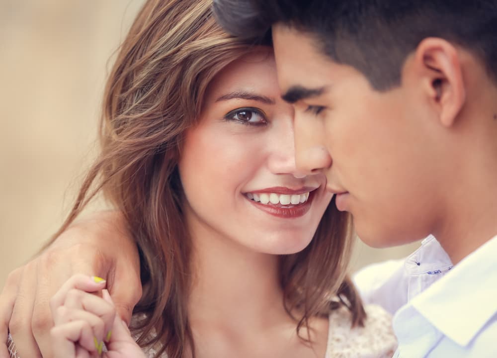 Viene la presencia de alguien que hace mucho tiempo no veías y que al acercarse a tu horizonte, todo lo cambiará para bien. A vivir intensamente, como tú bien lo sabes hacer.
<br>