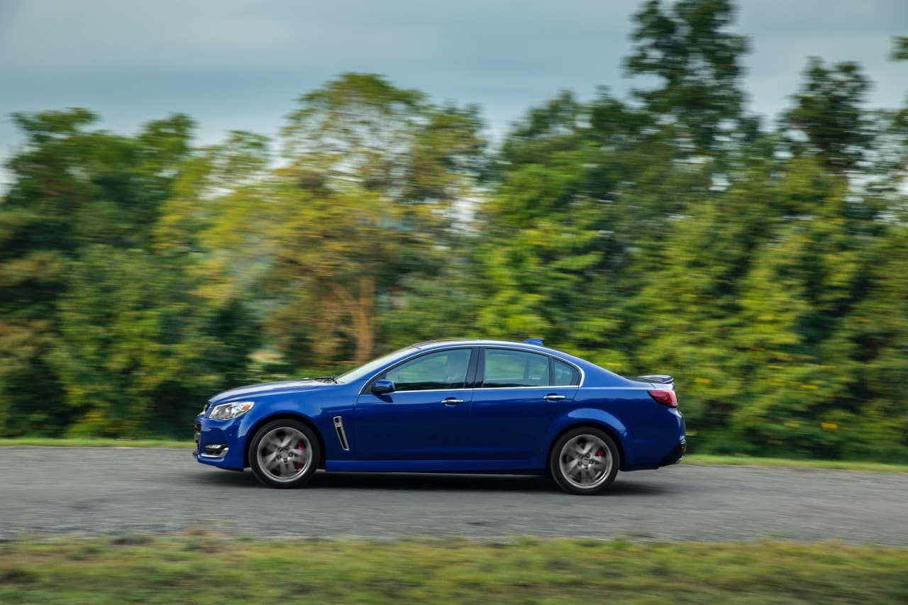 <b>Chevrolet SS</b>
<br>La marca dejará de vender el SS (Sports Sedan) porque ha cerrado la planta donde era producido (Australia) y porque al parecer sus cualidades mecánicas deportivas no fueron valoradas por los clientes de este segmento.
<br>
<br>