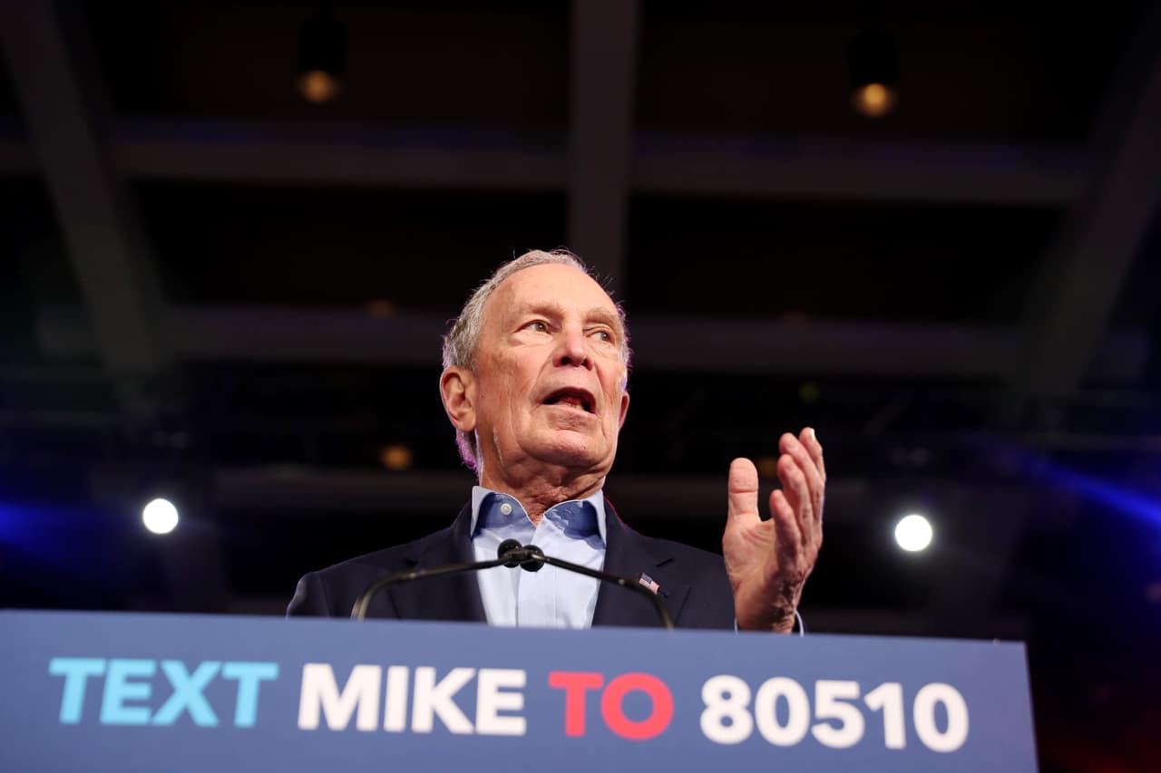 Bloomberg es demandado otra vez por incumplimiento de contrato, ahora por una exempleada de su campaña