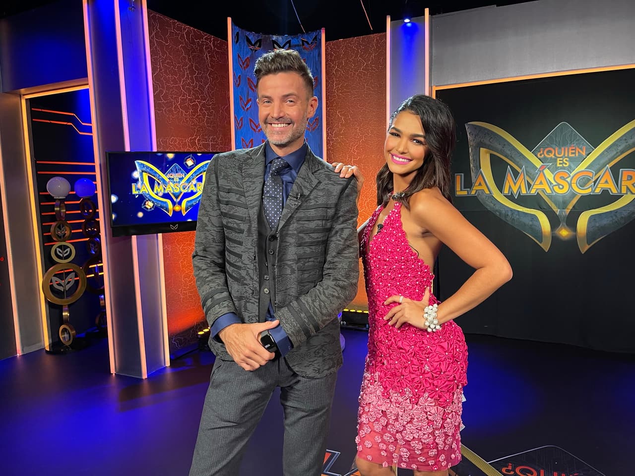 Mientras que en el backstage ya se preparaban Kiara Liz y Paco Fuentes para traernos todo lo más relevante tras bambalinas.