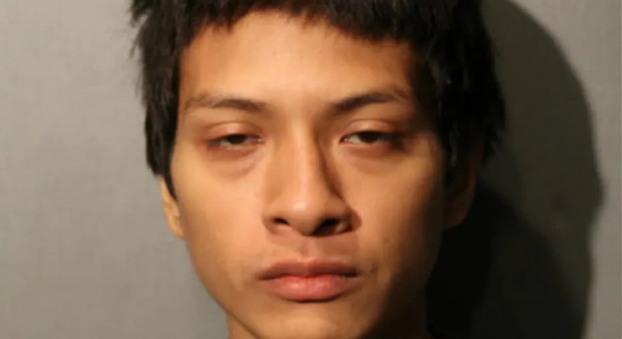 Cae joven de 24 años por intentar provocar incendio en transporte público en Chicago