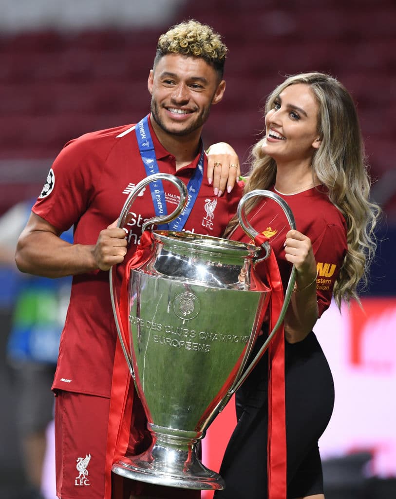 Ella es la pareja de Alex Oxlade-Chamberlain, jugador del Liverpool.