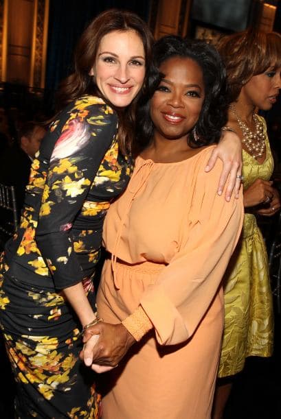 Con su gran amiga Julia Roberts. ¡Todo Hollywood la adora!