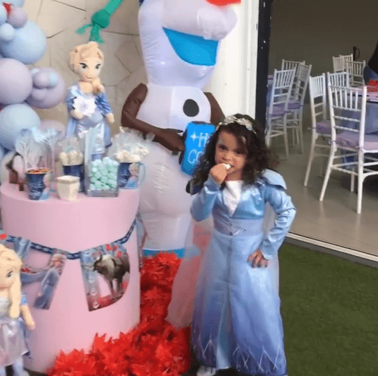 Además, le dijo a su mamá que le habían gustdo mucho los malvaviscos.