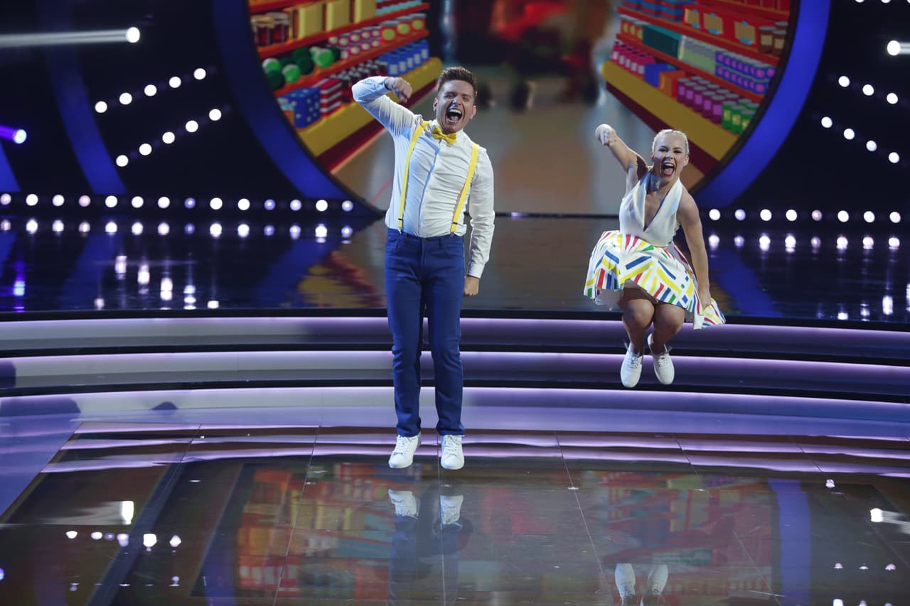 El Dasa compartió el escenario con Emma al ritmo del quickstep 'Rise n shine'.