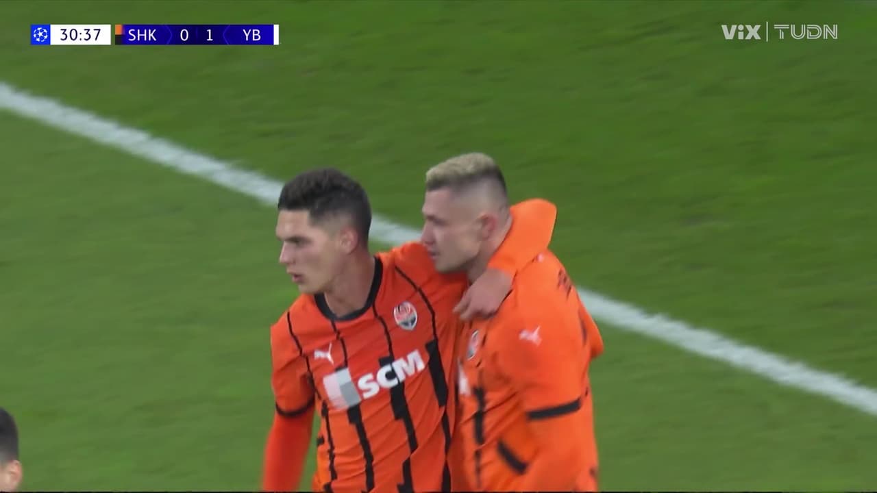 ¡Gol de Shakhtar! Zubkov cierra la pinza y de inmediato de empata el juego