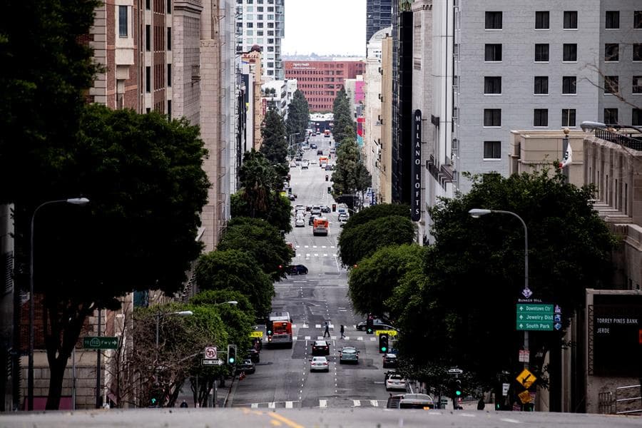 El estudio, llevado a cabo por 
<a href="https://inrix.com/" target="_blank">INRIX</a>, una compañía que proporciona datos y análisis relacionados con el tráfico, compara el volumen de tráfico nacional del 14 al 20 de marzo con los registros entre el 22 y 28 de febrero.