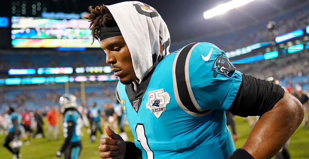 Cam Newton liberado por los Panthers