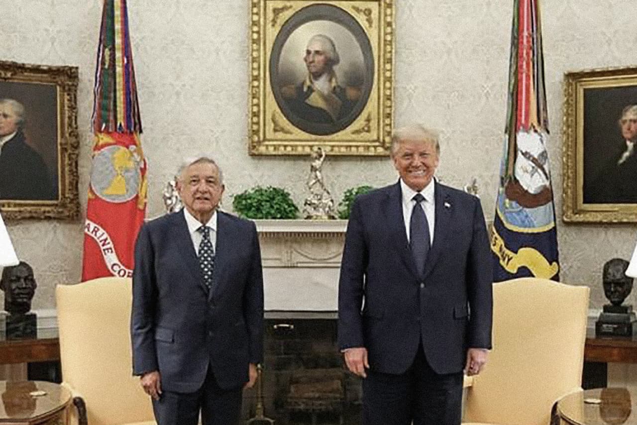 Los mandatarios de México y Estados Unidos en la Oficina Oval. Andrés Manuel López Obrador fue recibido por Donald Trump en la Casa Blanca en el marco de la visita del mandatario mexicano con motivo de la entrada en vigor del T-MEC, el nuevo acuerdo comercial entre EEUU, México y Canadá.