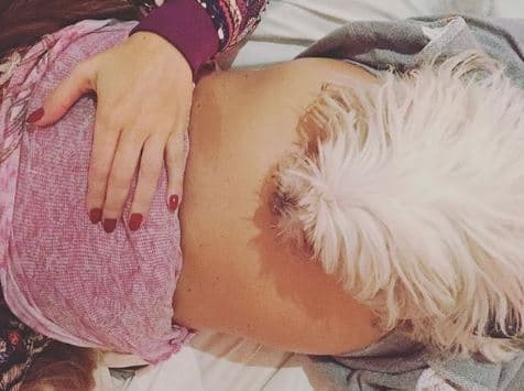 "Momentos que no vuelven, momentos que marcan lo que vendrá. Vviendo cada segundo a tu lado, dejándome llevar por las señales correctas, segura de que eres lo más grande que tengo.", se lee en esta publicación hecha por la venezolana.