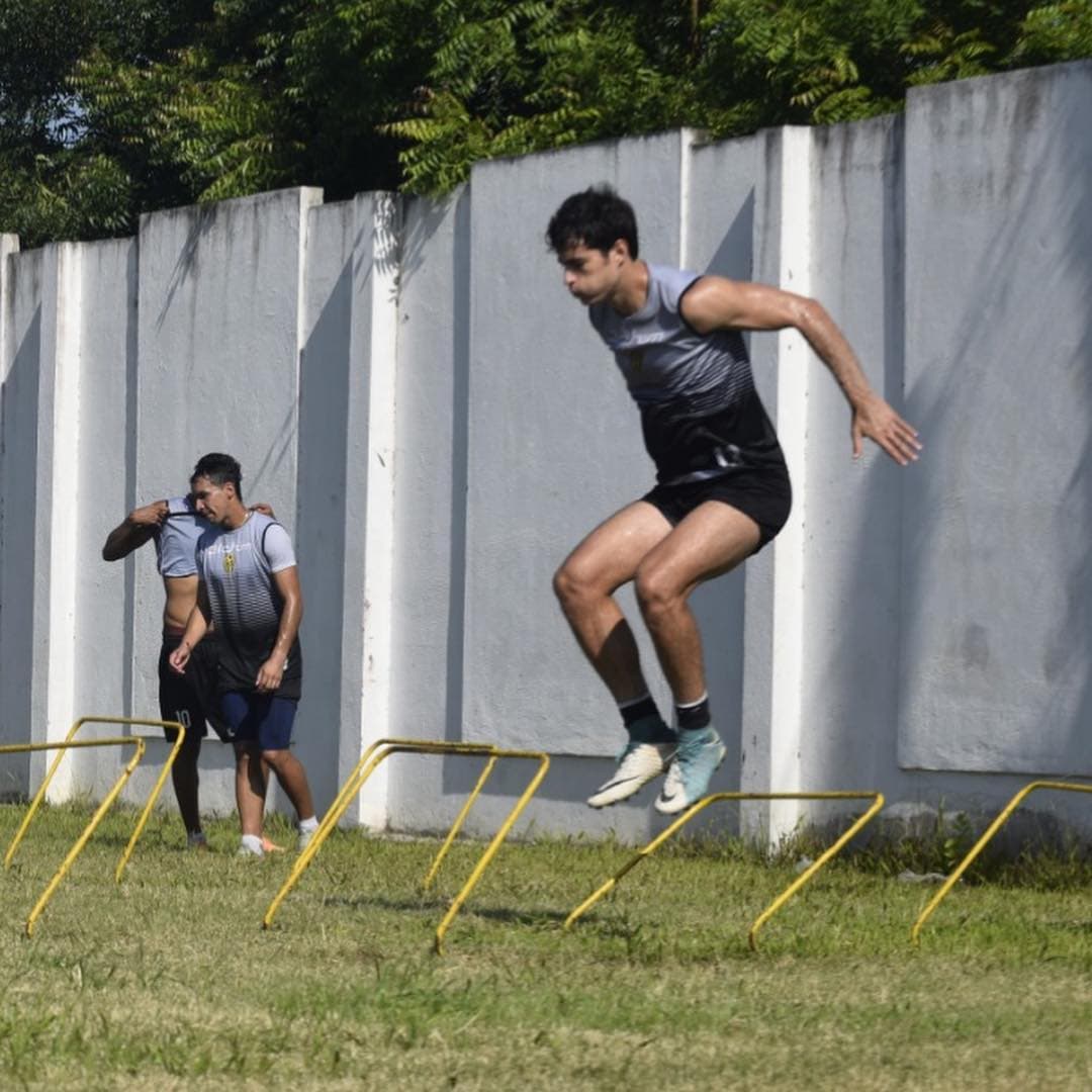 En este sentido, el actor de 30 años confesó que fue satisfactorio su entrenamiento como futbolista profesional.