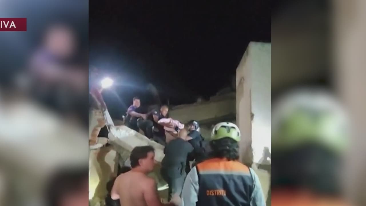 Rescatistas salvan a un bebé tras pasar 32 horas bajo los escombros