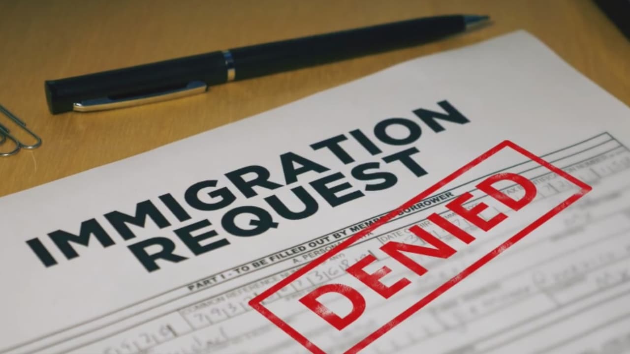 Nuevos criterios de carga pública evaluarán más ayudas estatales para inmigrantes