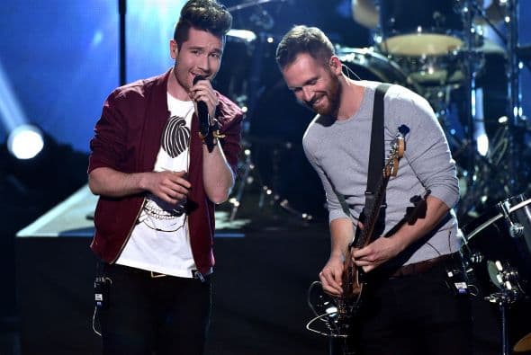 El grupo Bastille fue una de las bandas que subió a tocar al escenario.