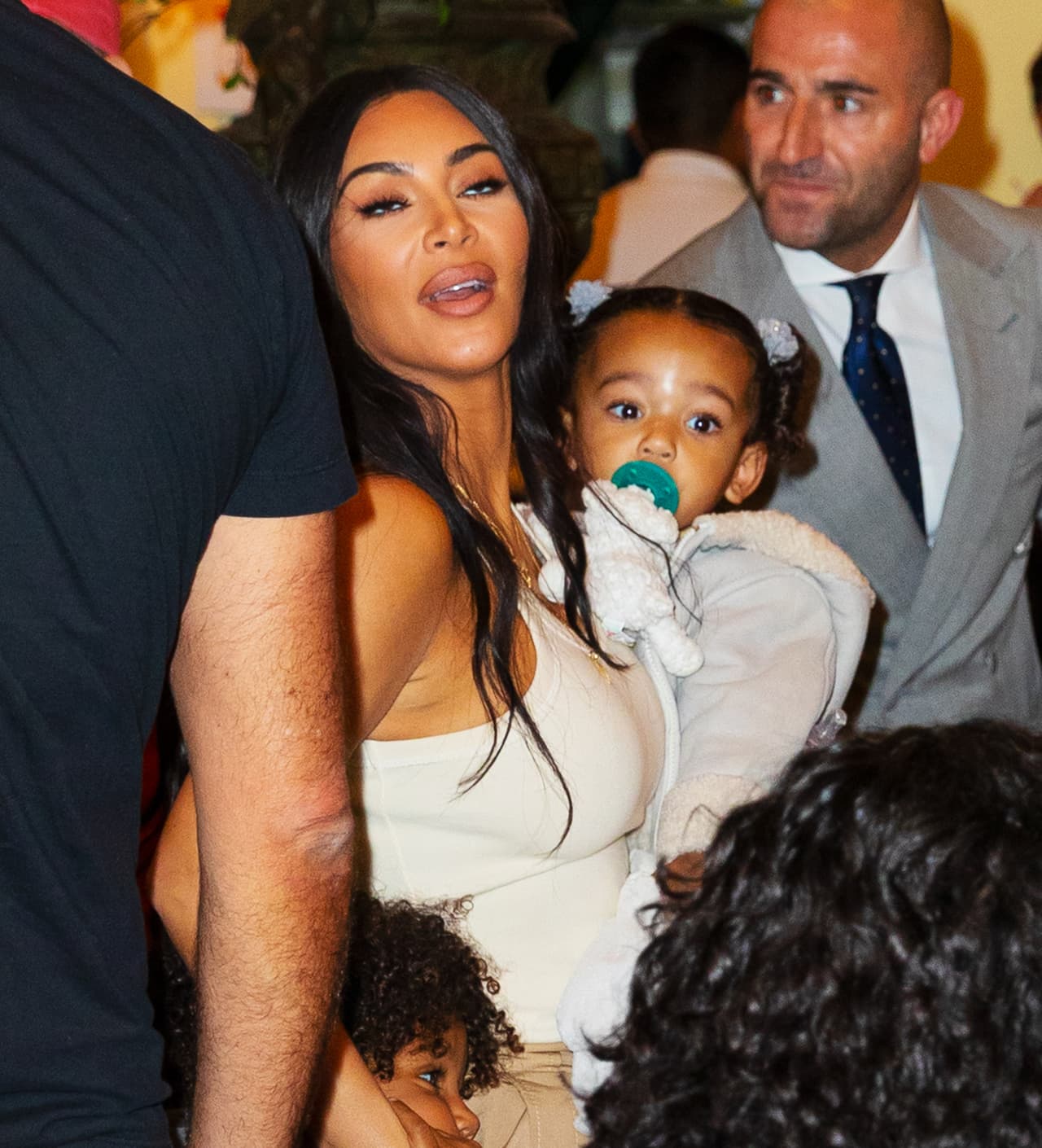 Aunque pasó un gran susto, 
<b>Kim Kardashian</b> prefiere ver este tipo de circunstancias de la mejor manera: "Las cosas pasan y solo tienes que seguir".