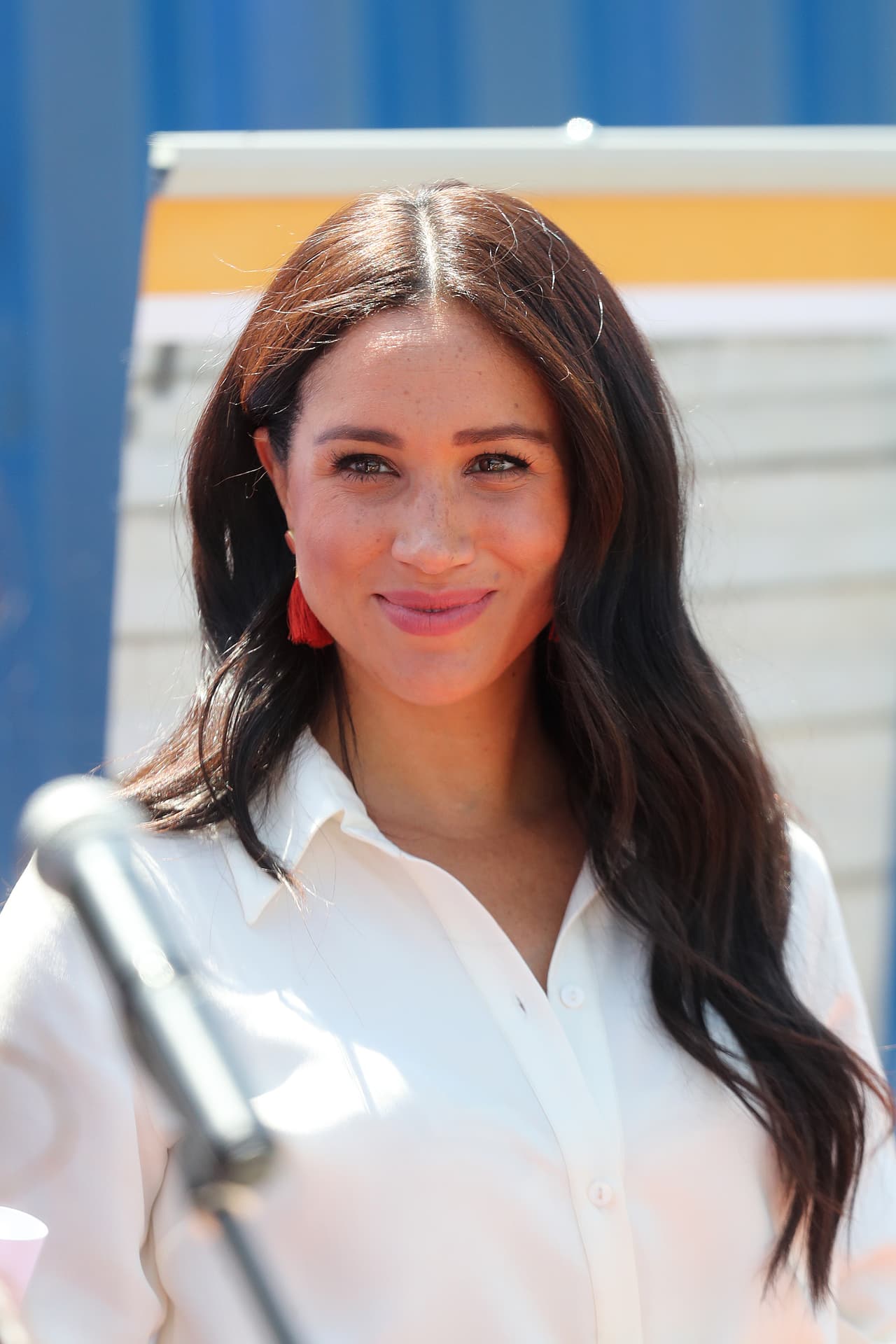 Se le cuestionó cuál consejo daría a otras personas con plataformas poderosas cuando se trata de tomar riesgos al evaluar temas importantes de actualidad. 
<br>