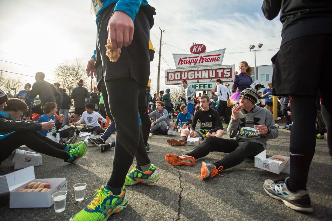 Para los curiosos, esas donas suman 2,400 calorías y 144 gramos de grasa.