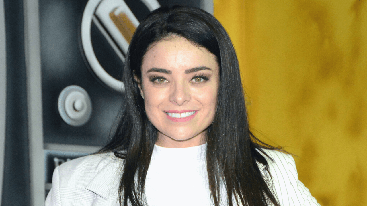 Violeta Isfel lleva más de 30 cosas en su bolsa: fans dicen que "hace magia" por todo lo que lleva