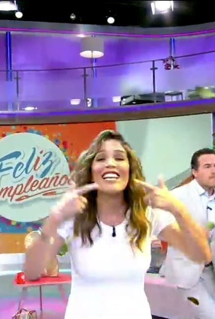 La sonrisa iluminó su rostro durante todo el show y en el segmento de cumpleaños mostró su felicidad bailando.