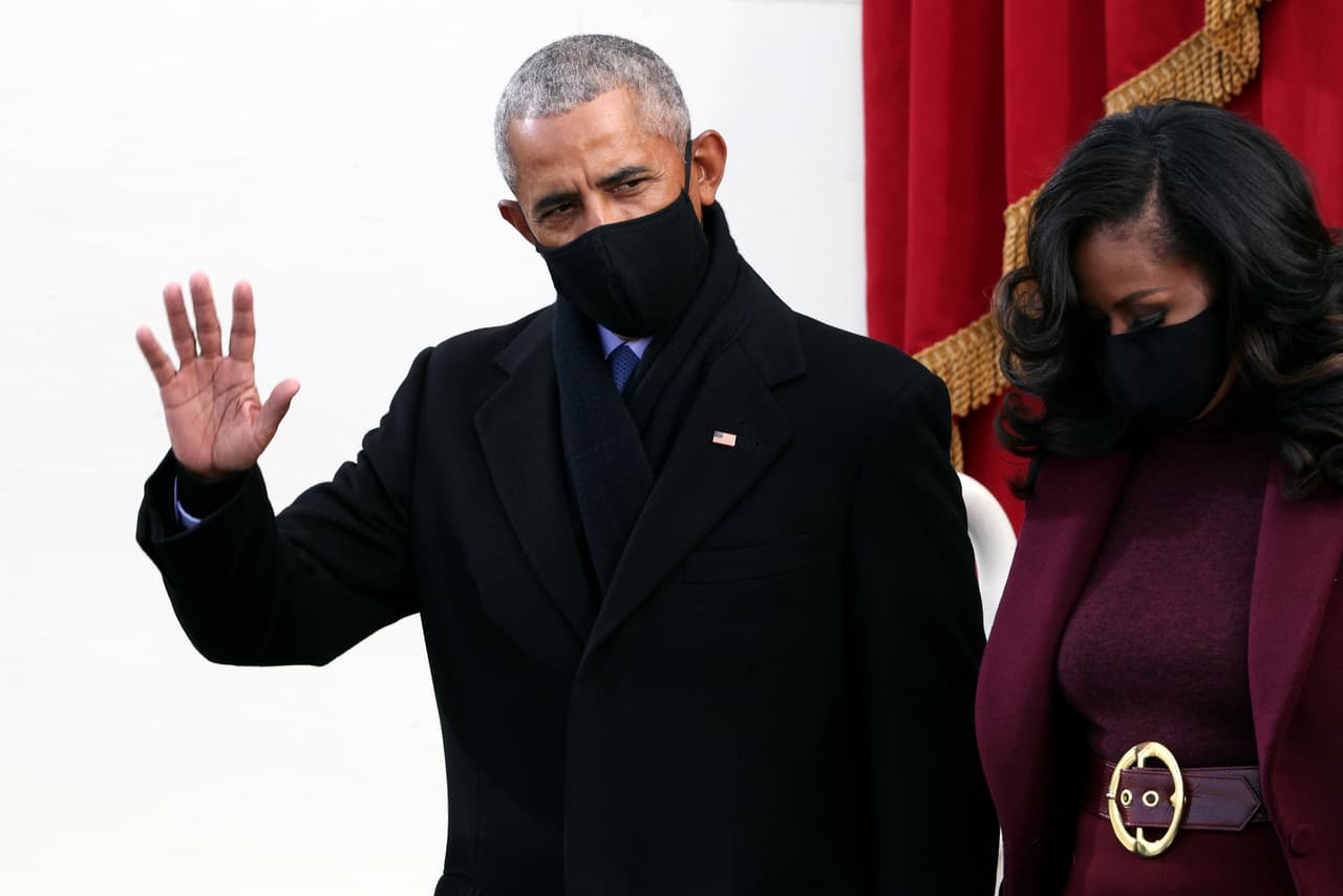 Barack y Michelle Obama. Expresidentes demócratas y republicanos asistieron a la toma de posesión de Biden y Harris.