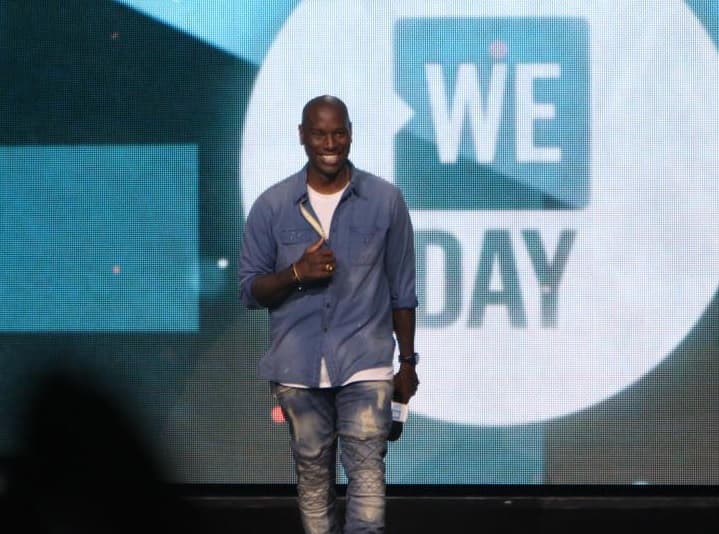 El actor y cantante dio un discurso súper motivador, en el que pidió a los jóvenes que fueran valientes y no se dejaran de nada ni por nadie.