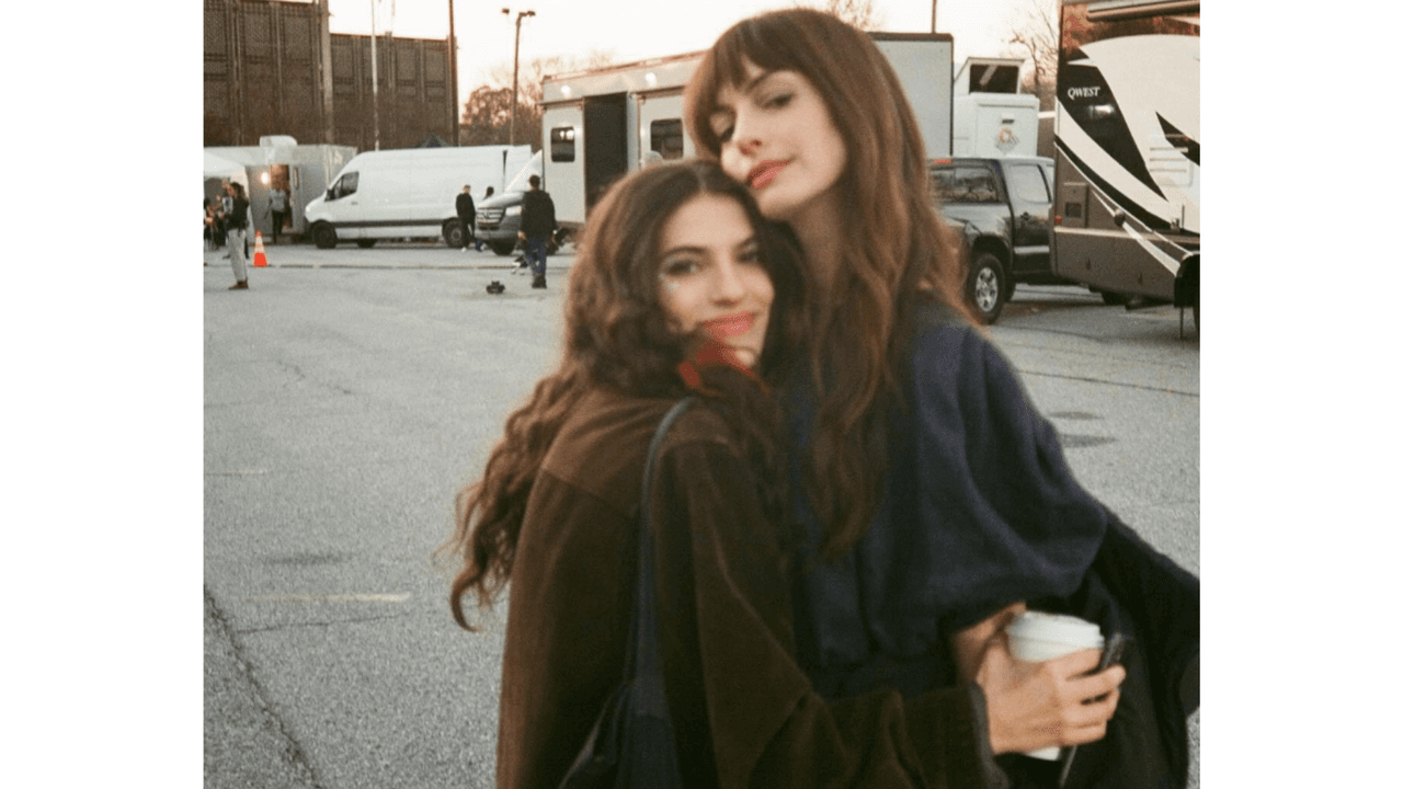 Anne Hathaway y Ella Rubin tienen un gran parecido físico.