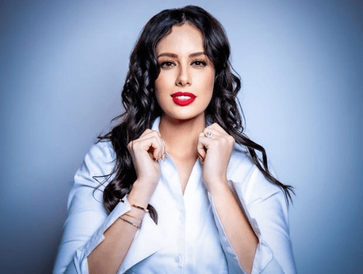 "No tengas miedo de admitir que disfrutas ser amada, admirada, celebrada y respetada por un hombre. Abraza esa parte maravillosa y especial de ser mujer. Tu potencial no está limitado por tu género, sino por tu voluntad, tu imaginación, tu ética de trabajo y tu capacidad de seguir hacia adelante. Eres una mujer, una de las magníficas creaciones de Dios. Eres fuerte e ilimitada hoy celebro a todas las mujeres! Felicidades y que cada día entendamos más lo que conlleva ser mujer en todo su esplendor".