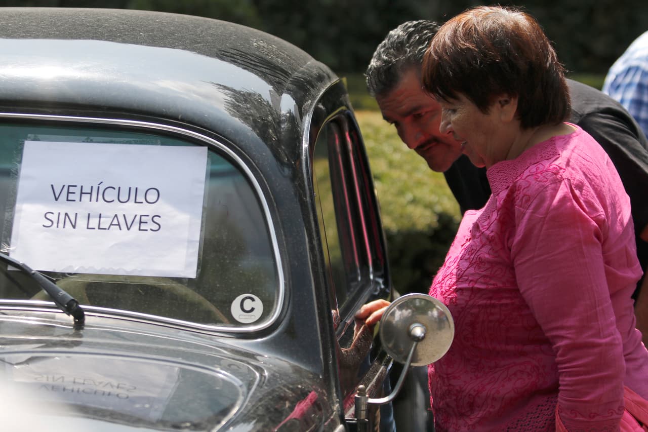 <b>Volkswagen Sedan 1951</b>
<br>Precio original: US $1,295
<br>Precio de subasta: US $13,135 (MX $ 252,586)