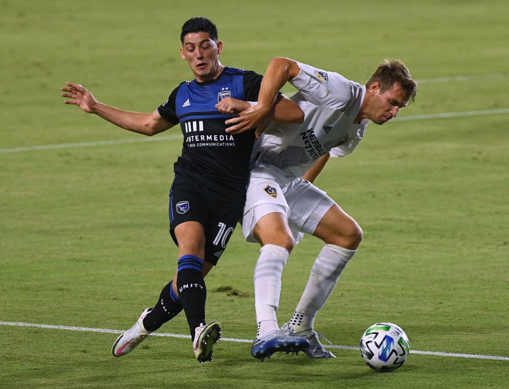Qazaishvili (11’) abrió el marcador para los de Almeyda y Daniel Steres (33’) emparejó los cartones. Cade Cowell (59’) regresaba la ventaja para San José Earthquakes, pero Cristian Pavón (72’) acertó un penal para empatar nuevamente el partido. Finalmente, Lletget (82’) liquidó el duelo en la recta final. Jonathan dos Santos tuvo minutos de juego.